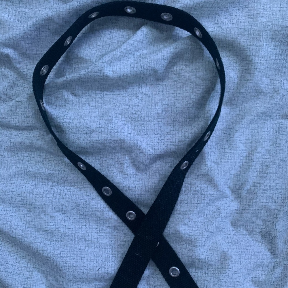 NEVER WORN brandy melville belt!!